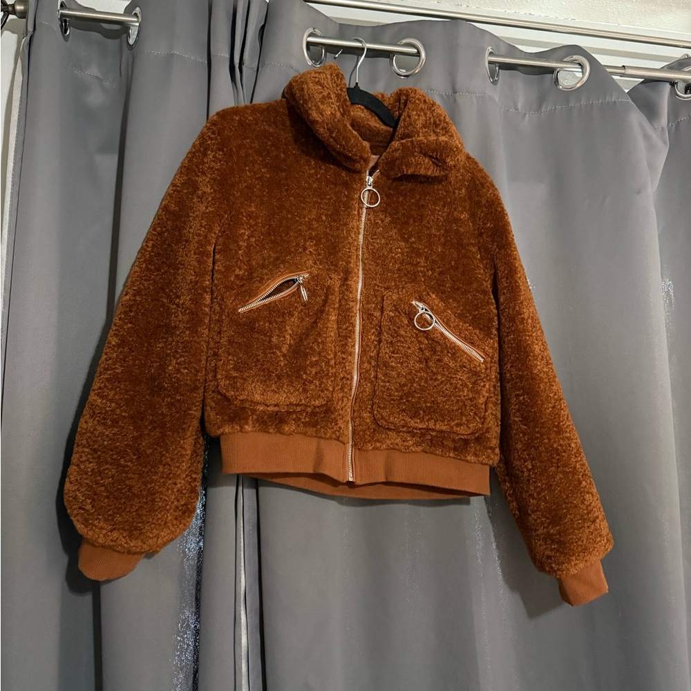 Blank NYC Faux Sherpa Bomber
Jacket Color Levelup size L